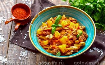Печеня з яловичини з картоплею та грибами