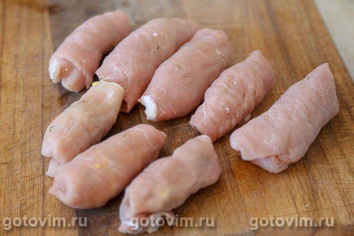 Рулетики зі свинини з сиром, яйцем і зеленню, Крок 05
