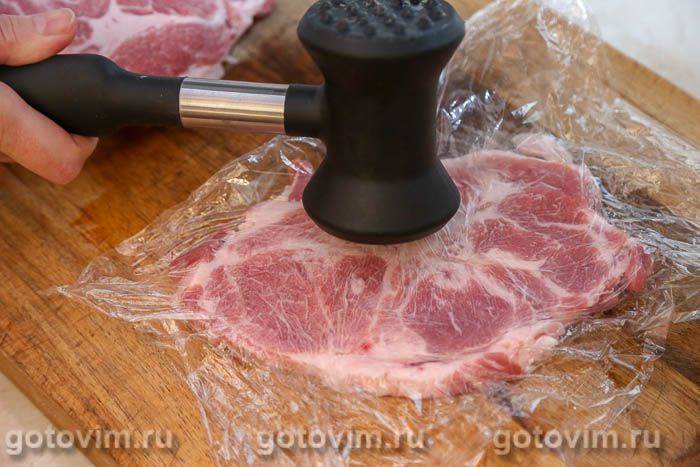 Стейки зі свинини з яйцем пашот, Крок 02