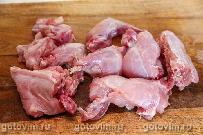 Тушкований кролик у сметані з овочами, Крок 01