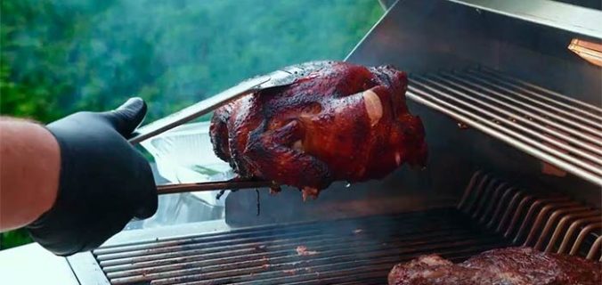 мясо на газовом гриле
