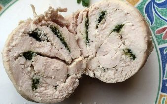 Курячий рулет зі шпинатом